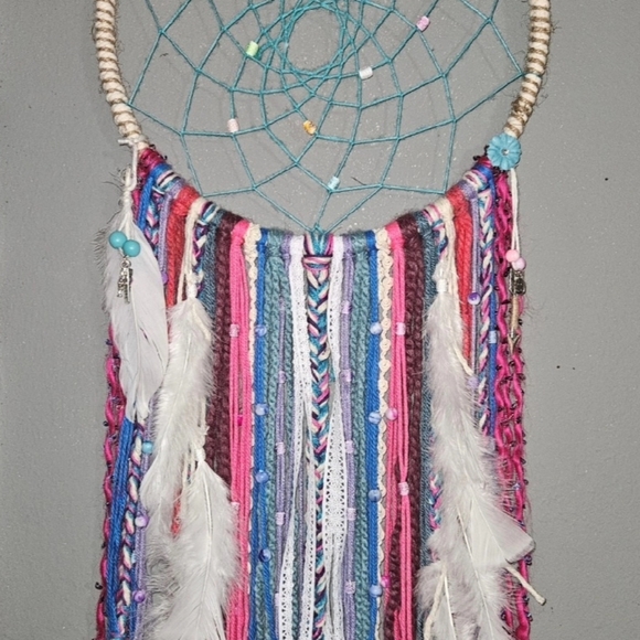 HANDMADE CUSTOMIZED DREAMCATCHERS - Picture 3 of 4